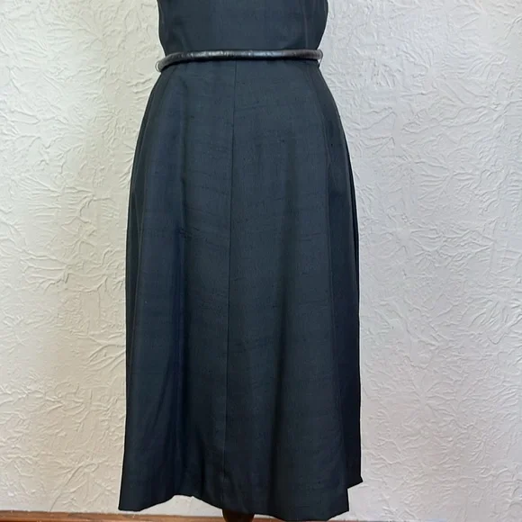 Vintage Sleeveless Back Button Dress - Picture 6 of 12